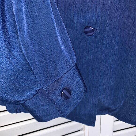 Vintage Blue Chiffon Bow Tie Button Down Blouse Size Large - Picture 5 of 10